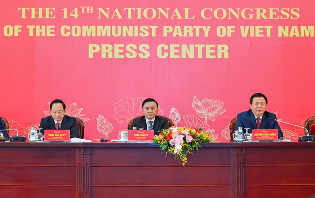 Information dissemination regarding the 14th National Congress of the Party was carried out early, with specific plans and in a spirit of openness, transparency, democracy, and objectivity - Photo 3. Thông tin tuyên truyền về Đại hội XIV của Đảng đã được triển khai từ sớm, có kế hoạch cụ thể với tinh thần công khai, minh bạch, dân chủ, khách quan - Ảnh 3.