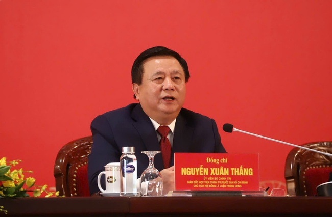 Information dissemination regarding the 14th National Congress of the Party was carried out early, with specific plans and in a spirit of openness, transparency, democracy, and objectivity - Photo 4. Thông tin tuyên truyền về Đại hội XIV của Đảng đã được triển khai từ sớm, có kế hoạch cụ thể với tinh thần công khai, minh bạch, dân chủ, khách quan - Ảnh 4.
