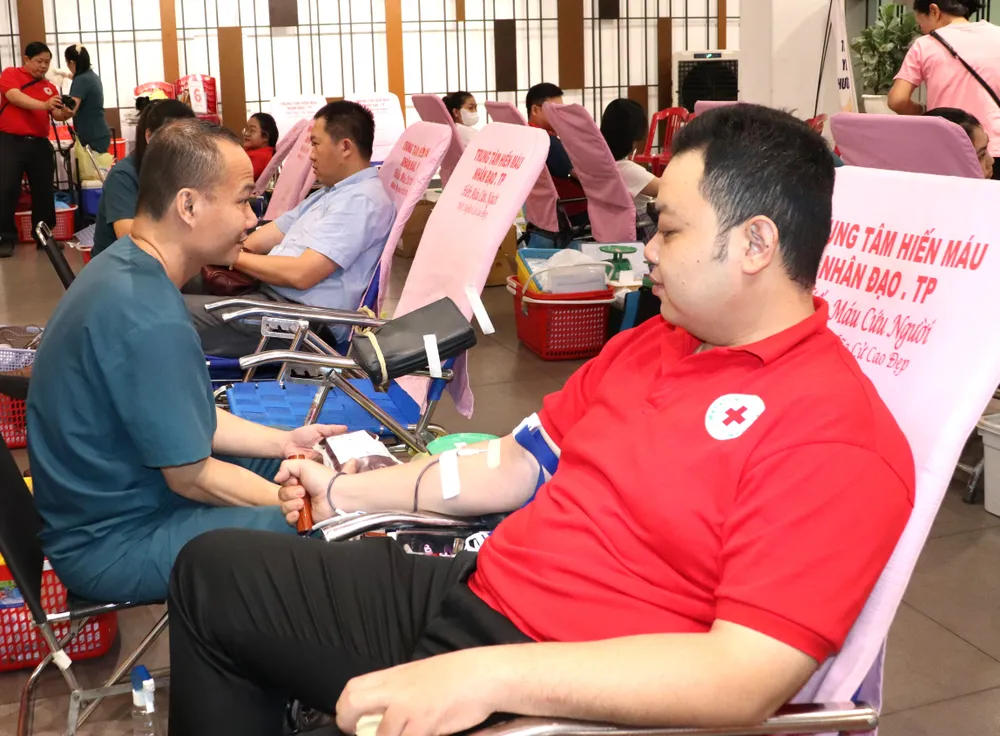 The Spring Blood Donation Festival received over 1,000 units of blood.