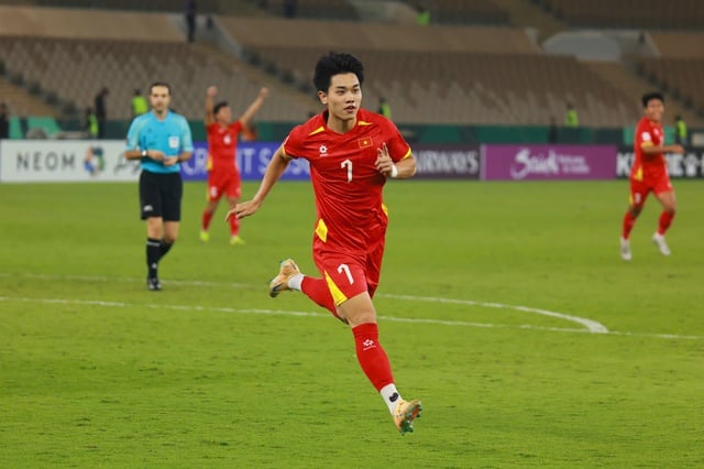 ディン・バックはスター選手になるためにAFFカップ優勝が必要だ - 写真1。 Đình Bắc cần AFF Cup để vươn tầm ngôi sao- Ảnh 1.