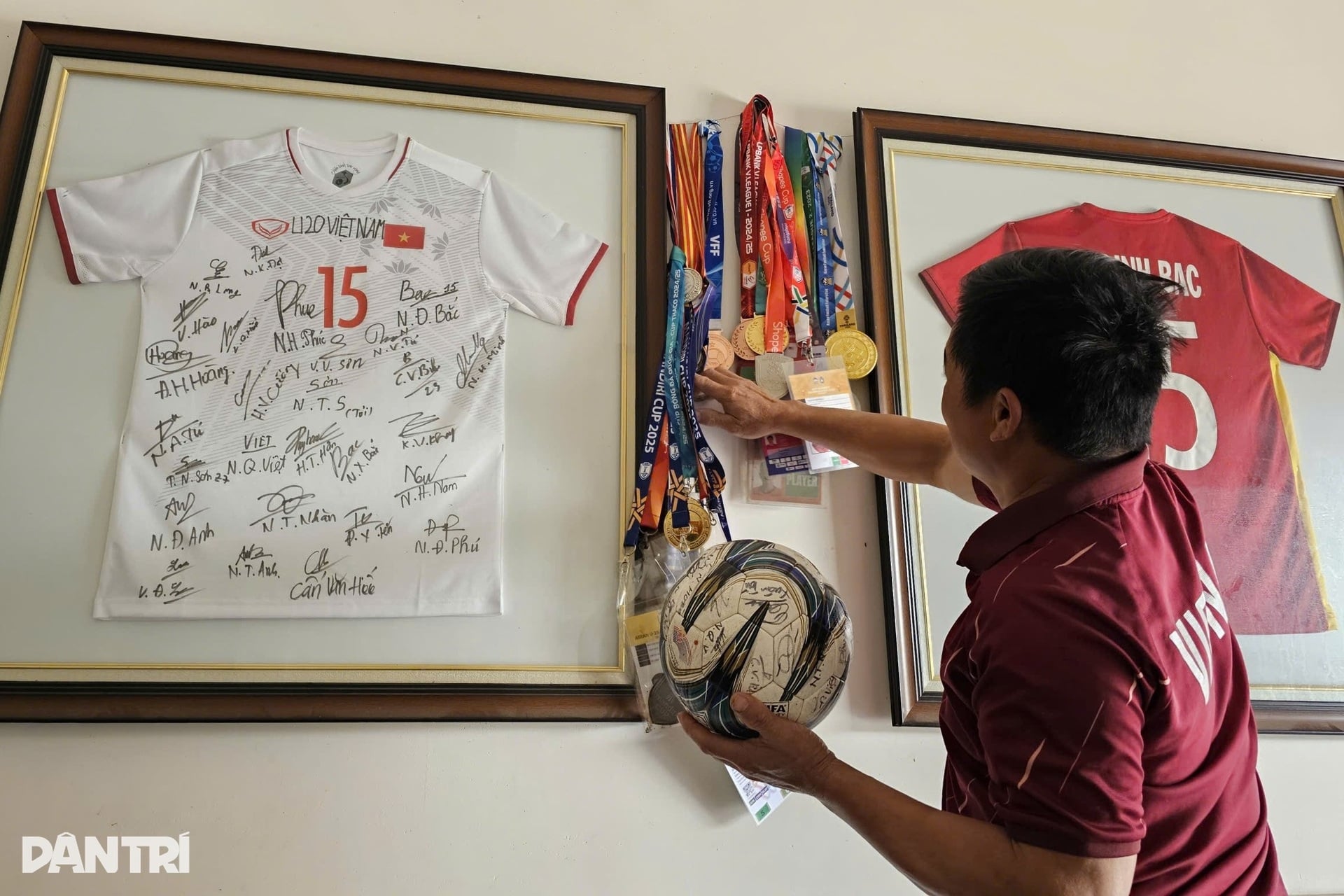 Der Alltag des attraktiven Dinh Bac – einem Schlüsselspieler der vietnamesischen U23-Nationalmannschaft – Teil 2