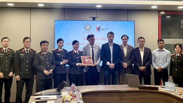 L’Association vietnamienne des sports de sécurité publique renforce la coopération internationale.