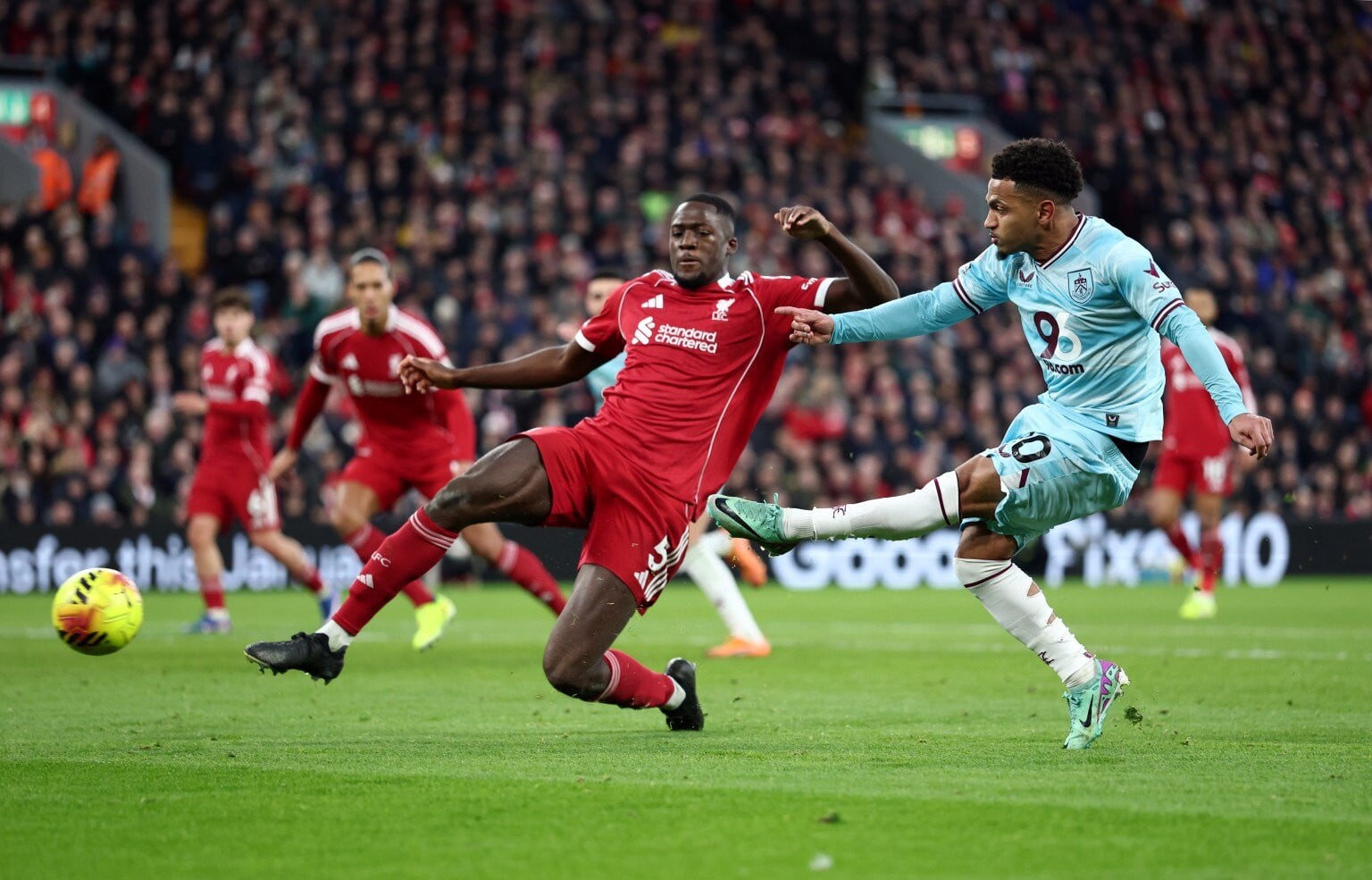 www_thesun_co_uk epa12656049 dominik szoboszlai liverpool hit 1052140736_804d05 (1).jpg