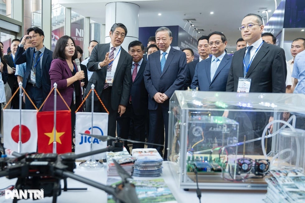 Bilim ve teknolojideki atılımlar Vietnam'ın tarihteki büyük bir fırsatı yakalamasına yardımcı oluyor - 1