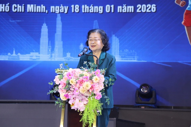 Hướng tới mục tiêu trao 8.000 suất học bổng cho học sinh, sinh viên vùng biển đảo - Ảnh 2.