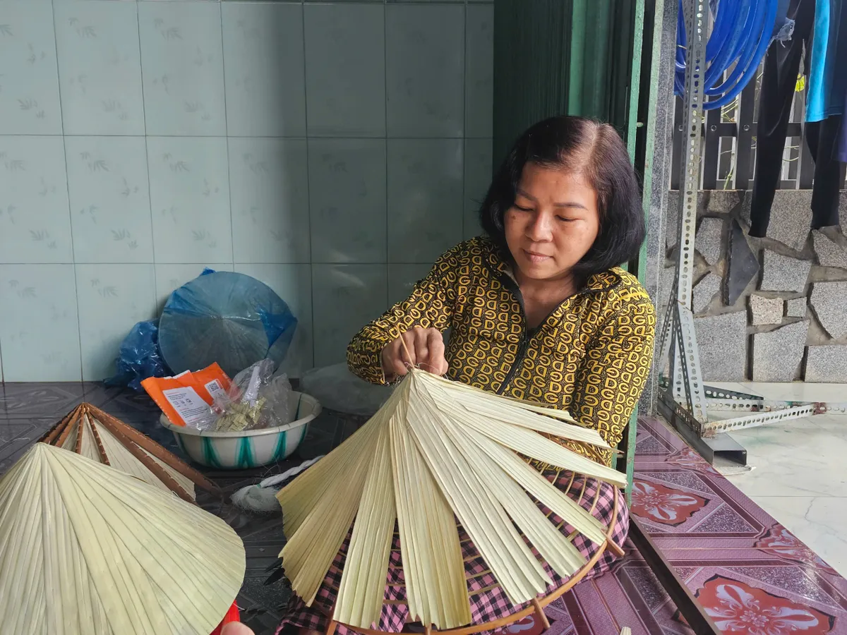 Nón lá Gò Găng - tinh hoa nghề xưa mở lối phát triển du lịch Gia Lai- Ảnh 3.