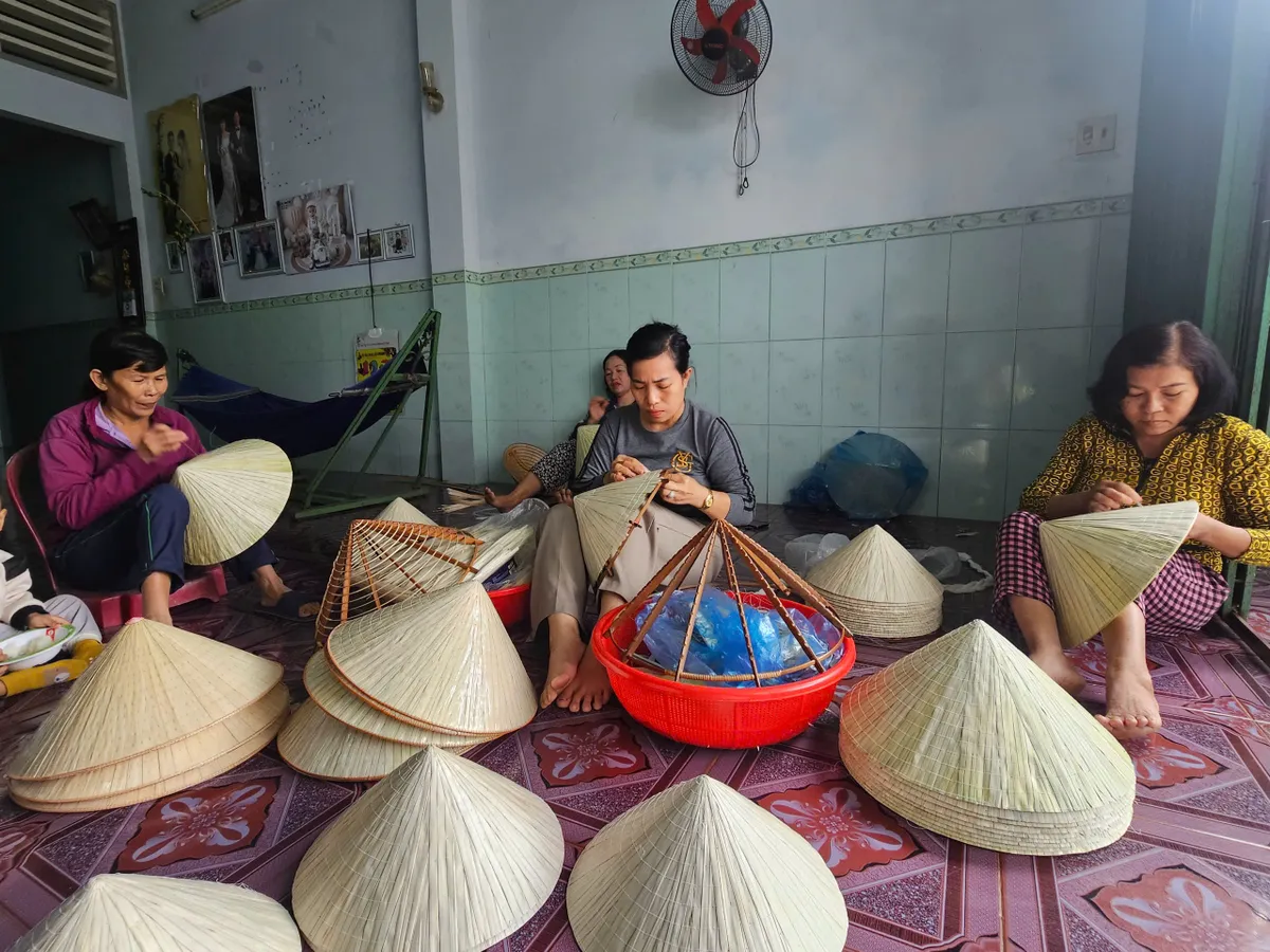 Nón lá Gò Găng - tinh hoa nghề xưa mở lối phát triển du lịch Gia Lai- Ảnh 4.