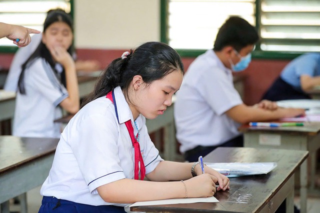 Giải pháp giảm áp lực thi vào lớp 10 - Ảnh 1.