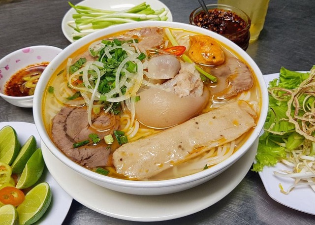 Bất ngờ với xếp hạng 10 món ngon nhất Việt Nam - Ảnh 8.