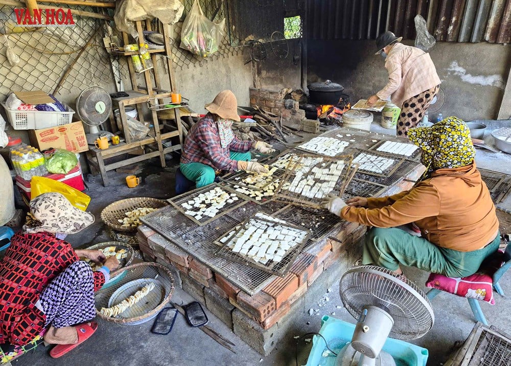 شیرینی کنجدی شکننده کوانگ چائو و حال و هوای تت (سال نو قمری) در دهکده صنایع دستی سنتی - عکس 1