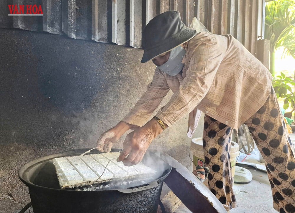 شیرینی کنجدی شکننده کوانگ چائو و حال و هوای تت (سال نو قمری) در دهکده صنایع دستی سنتی - عکس 2