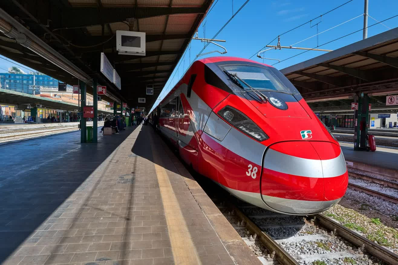 Le nuove linee ferroviarie più attese del 2026 Những tuyến tàu hỏa mới đáng mong đợi nhất năm 2026