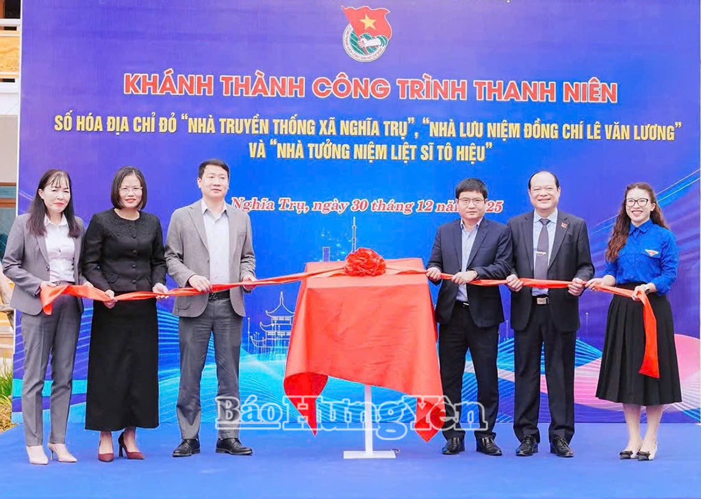Đoàn Thanh niên xã Nghĩa Trụ tổ chức khánh thành công trình thanh niên số hóa địa chỉ đỏ