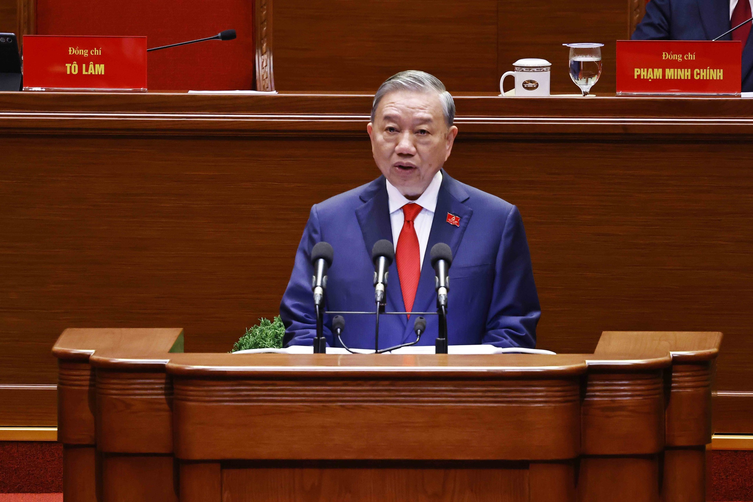 Mr. To Lam was re-elected as General Secretary of the Communist Party of Vietnam for the 14th term - Photo 1.