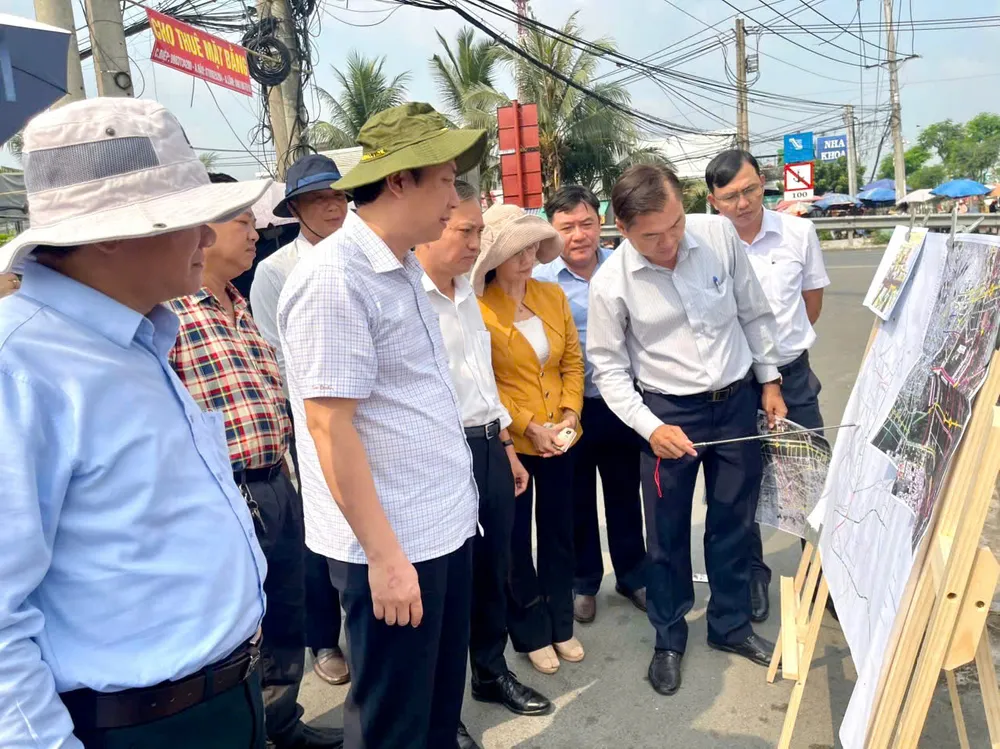 Ban Kinh tế - Ngân sách HĐND TPHCM khảo sát Dự án nâng cấp, mở rộng đường Vĩnh Lộc