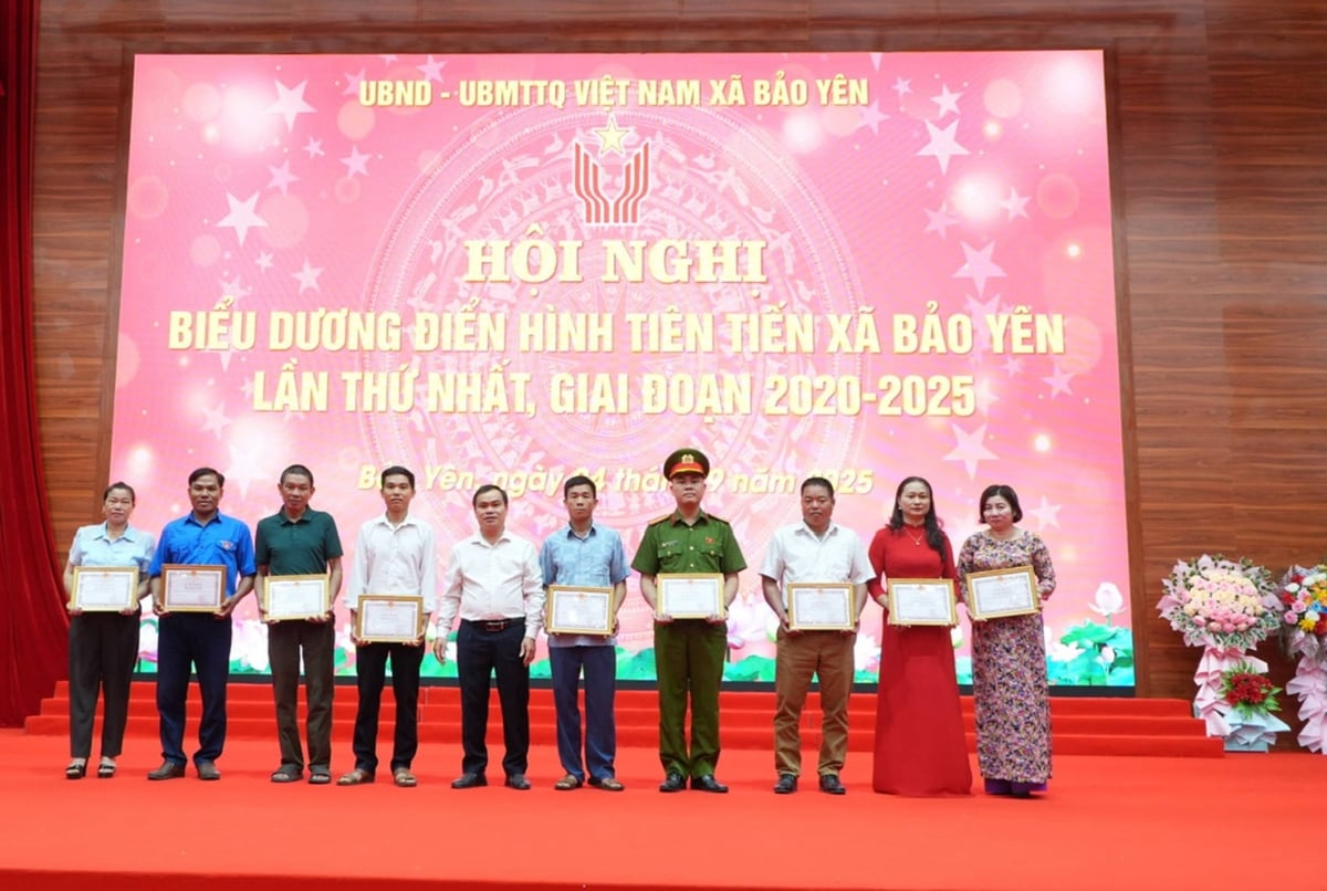 Hội nghị biểu dương điển hình tiên tiến xã Bảo Yên, tỉnh Lào Cai. Ảnh: baoyen.laocai.gov.vn