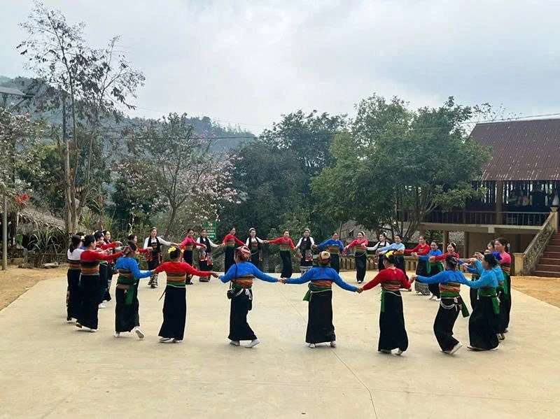 Nam Xuan utiliza eficazmente as instalações culturais e desportivas.