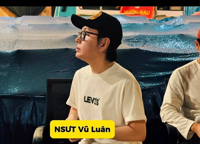 Vu Luan, Minh Du e Quoc Thinh si sono riuniti per celebrare il Tet (Capodanno lunare) con il pubblico del Teatro dei Lavoratori - Foto 3.