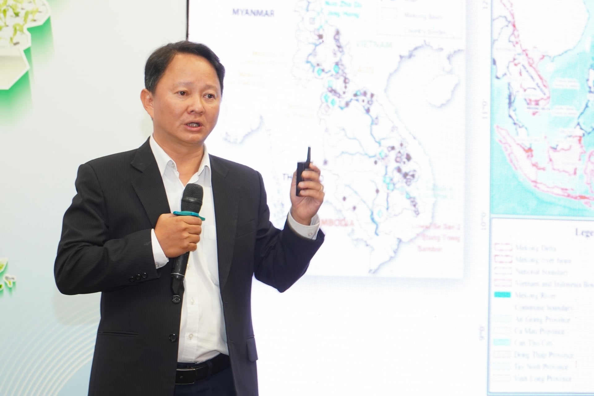 PGS.TS Văn Phạm Đăng Trí - Viện trưởng Viện Mekong (Đại học Cần Thơ). Ảnh: Kim Anh.