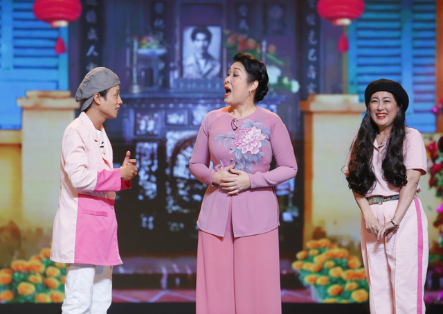 L'artiste du peuple Hong Van et la distribution de 'Tao Quan' participent à 'Gala Comedy 2026' - Photo 1.