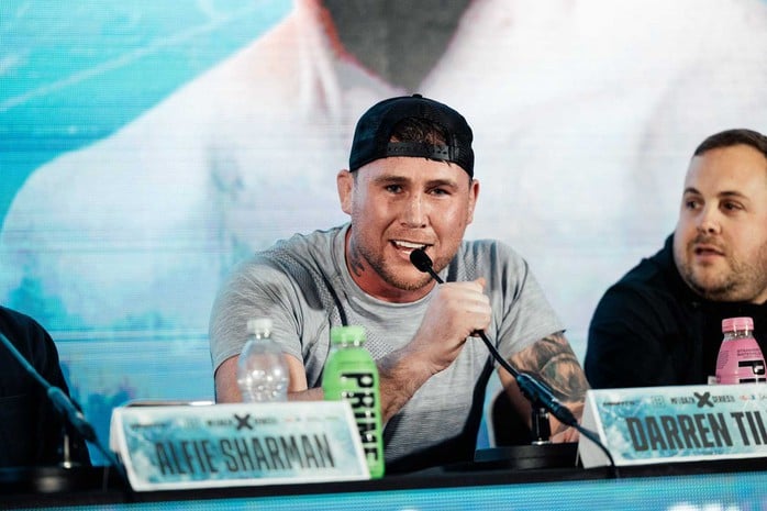 Ronaldo riceve una sfida da un ex combattente UFC in un incontro di MMA - Immagine 1. Ronaldo được cựu võ sĩ UFC