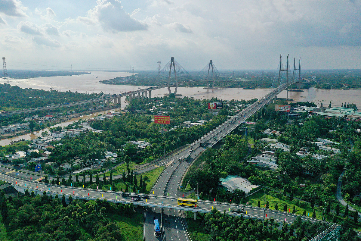 La provincia di Vinh Long ha individuato tre aree strategiche su cui concentrarsi. Foto: VGP. Tỉnh Vĩnh Long xác định tập trung thực hiện ba khâu đột phá chiến lược. Ảnh: VGP.