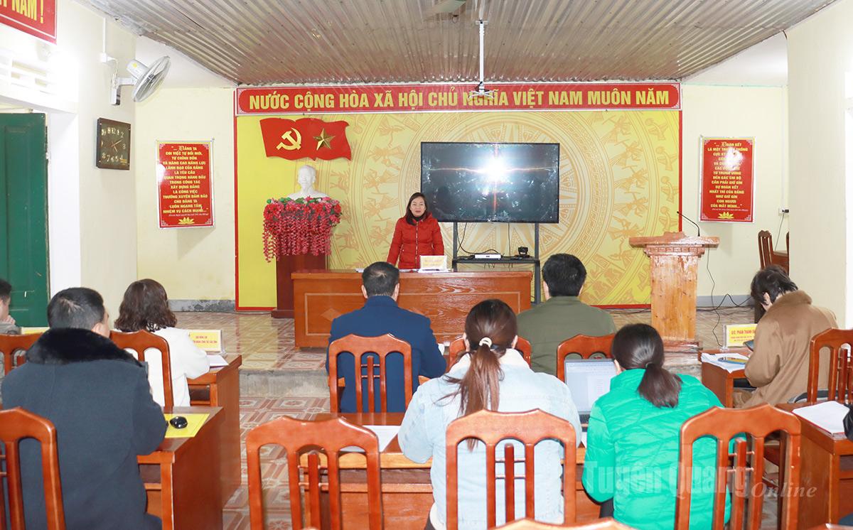  Quang cảnh buổi làm việc.
