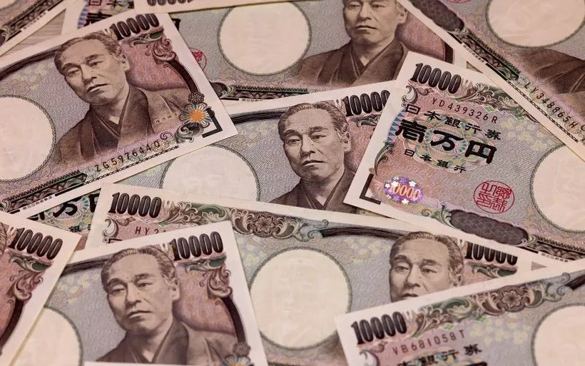 Đồng tiền mệnh giá 10.000 yen của Nhật Bản. (Ảnh: AFP)