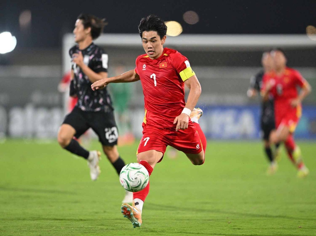 Tras recibir una tarjeta roja, Dinh Bac se perderá el partido crucial de Vietnam - 2