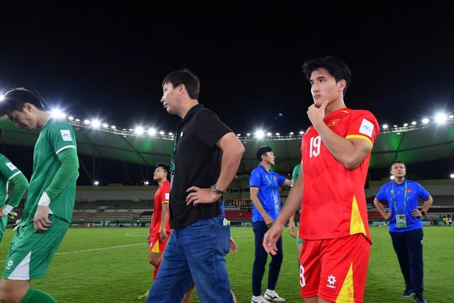 Presse chinoise : « L'incroyable victoire des U23 vietnamiens, l'entraîneur Kim Sang-sik a fait toute la différence » - Photo 2.