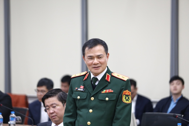 Bộ trưởng Nguyễn Mạnh Hùng chúc mừng các đồng chí Ủy viên Trung ương Đảng trưởng thành từ ngành Khoa học và Công nghệ - Ảnh 4.