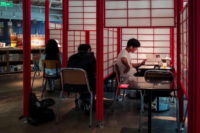La città di Shenzhen e la sua cultura della lettura insonne nel cuore della Cina - Foto 2. Thành phố Thâm Quyến và văn hóa đọc không ngủ giữa lòng Trung Quốc - Ảnh 2.