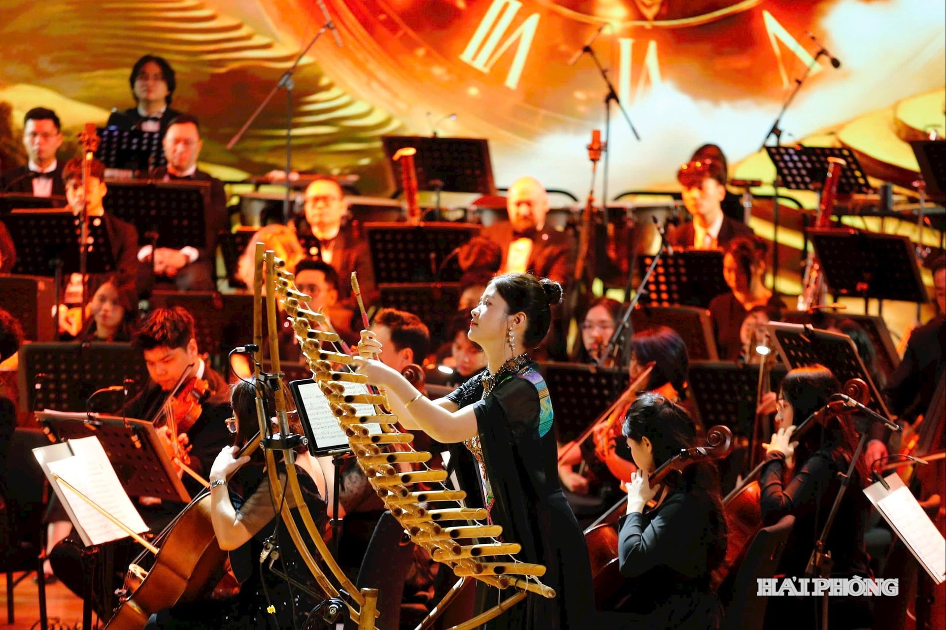 Spreading faith and hope in the Party through art programs in Hai Phong.