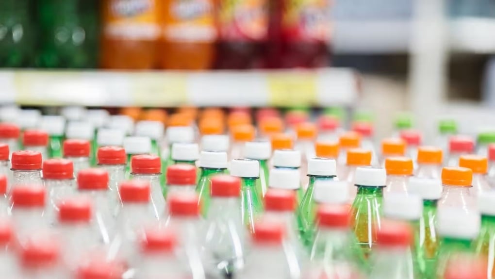 Singapore hỗ trợ hãng đồ uống trước luật tái chế