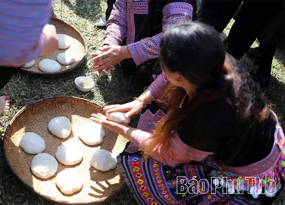 کیک‌های برنجی چشمگیر سال نو مونگ