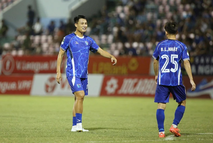 Cầu thủ Việt kiều Mạc Hồng Quân trở lại V-League - Ảnh 1.