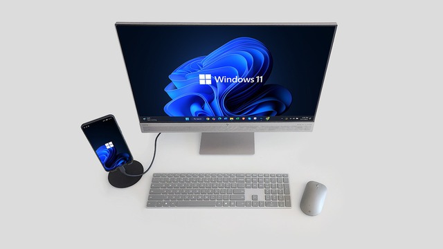 Điện thoại NexPhone gây 'choáng' khi chạy cùng lúc Android, Windows và Linux - Ảnh 1.
