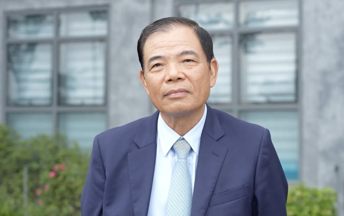 L'ex ministro dell'Agricoltura e dello Sviluppo Rurale Nguyen Xuan Cuong ha condiviso le sue riflessioni sull'era della tecnologia microbica in agricoltura. Foto: Hoang Anh. Nguyên Bộ trưởng Bộ NN-PTNT Nguyễn Xuân Cường chia sẻ về kỷ nguyên của công nghệ vi sinh trong nông nghiệp. Ảnh: Hoàng Anh.