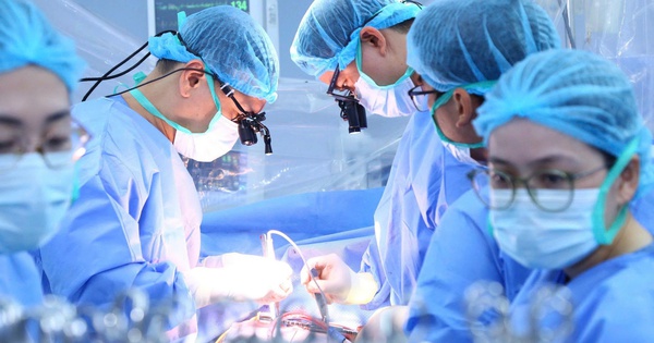 Militair Ziekenhuis 108 bereikt de mijlpaal van 1.000 orgaantransplantaties door robots in te zetten