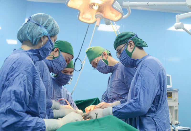 Cấp cứu thành công ca vỡ ung thư nhầy ruột thừa hiếm gặp- Ảnh 1.