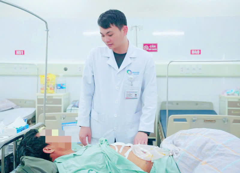 Cấp cứu thành công ca vỡ ung thư nhầy ruột thừa hiếm gặp- Ảnh 2.