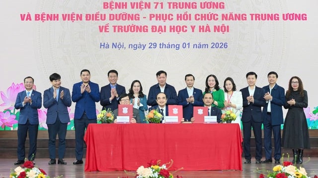 L'Università Medica di Hanoi ha aggiunto altri due ospedali universitari - Foto 1. Trường ĐH Y Hà Nội có thêm 2 bệnh viện thực hành- Ảnh 1.