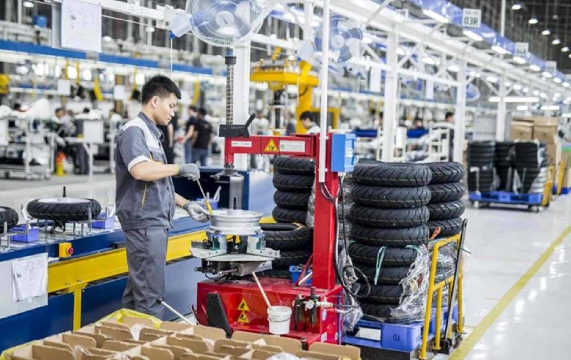 Ưu đãi thuế thúc đẩy đầu tư cho doanh nghiệp. Ảnh: Minh Anh.