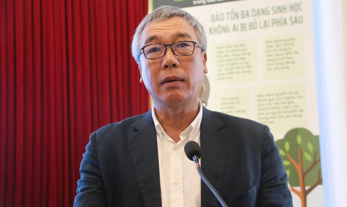 Ông Nguyễn Đại Anh Tuấn - Phó Giám đốc Sở Nông nghiệp và Môi trường TP Huế phát biểu tại diễn đàn. Ảnh: Văn Dinh.