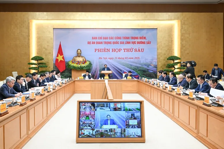 Attuazione urgente di importanti progetti ferroviari - Foto 1. Khẩn trương triển khai các dự án đường sắt trọng điểm- Ảnh 1.