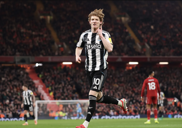 Il Liverpool ha rimontato e battuto il Newcastle ad Anfield - Foto 2.
