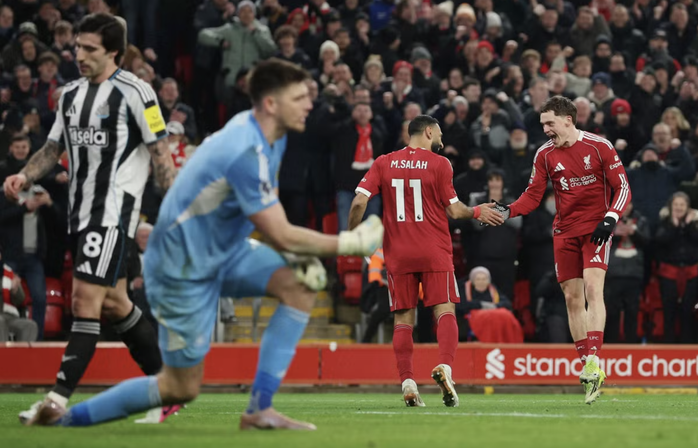 Il Liverpool ha rimontato e battuto il Newcastle ad Anfield - Foto 5.