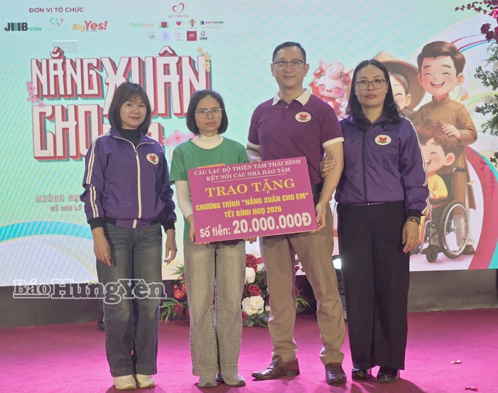 Trung tâm Phục hồi chức năng True Happiness và Trung tâm Can thiệp sớm, giáo dục đặc biệt Thanh Thảo khám cho trẻ bại não và tư vấn gia đình các biện pháp phục hồi chức năng, giao tiếp cho trẻ.            