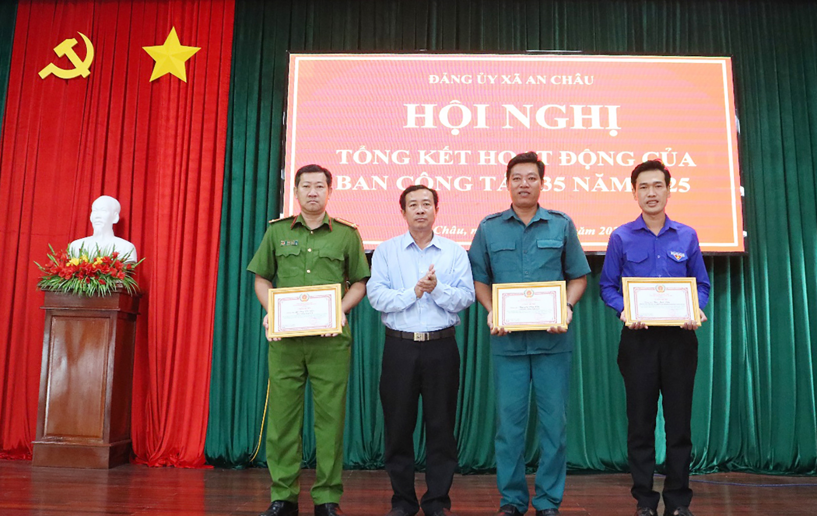 پایههای ایدئولوژیک را از پایه حفظ کنید.