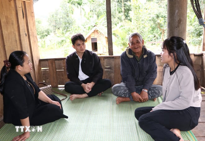 ttxvn-quang-ngai-chu-trong-phat-trien-dang-vien-nguoi-dan-toc-thieu-so3.jpg
